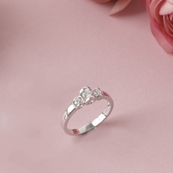 Espoir I-Love-U Ring in 9K White Gold