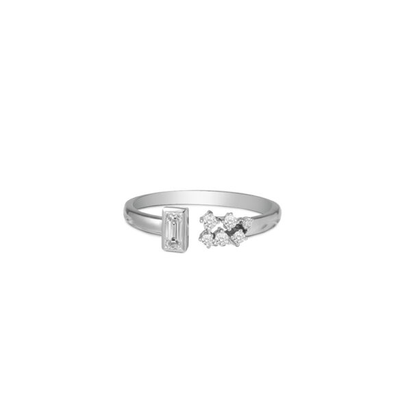 Diamond Ring in 18K White Gold