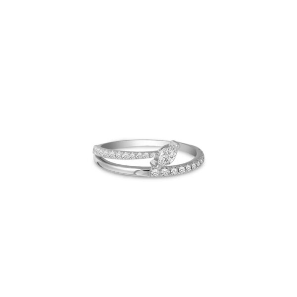 Diamond Ring in 18K White Gold