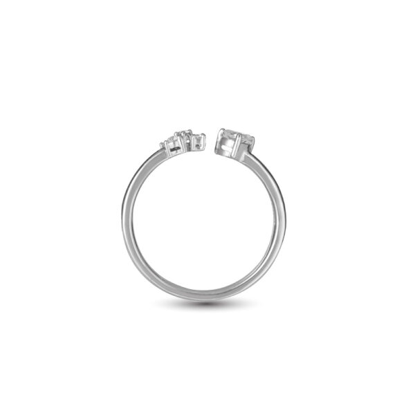 Diamond Ring in 18K White Gold