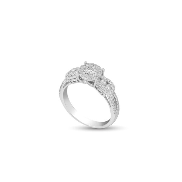 Diamond Ring in 18K White Gold