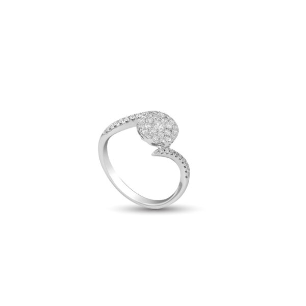 Diamond Ring in 18K White Gold