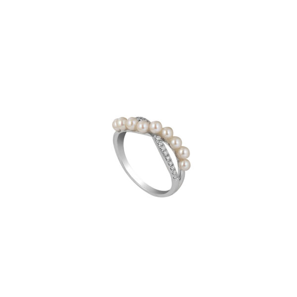 Pearl Ring in 18K White Gold