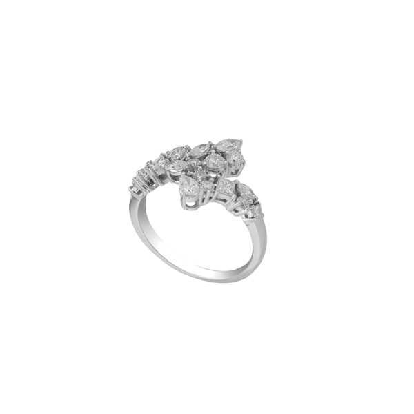 Diamond Ring in 18K White Gold