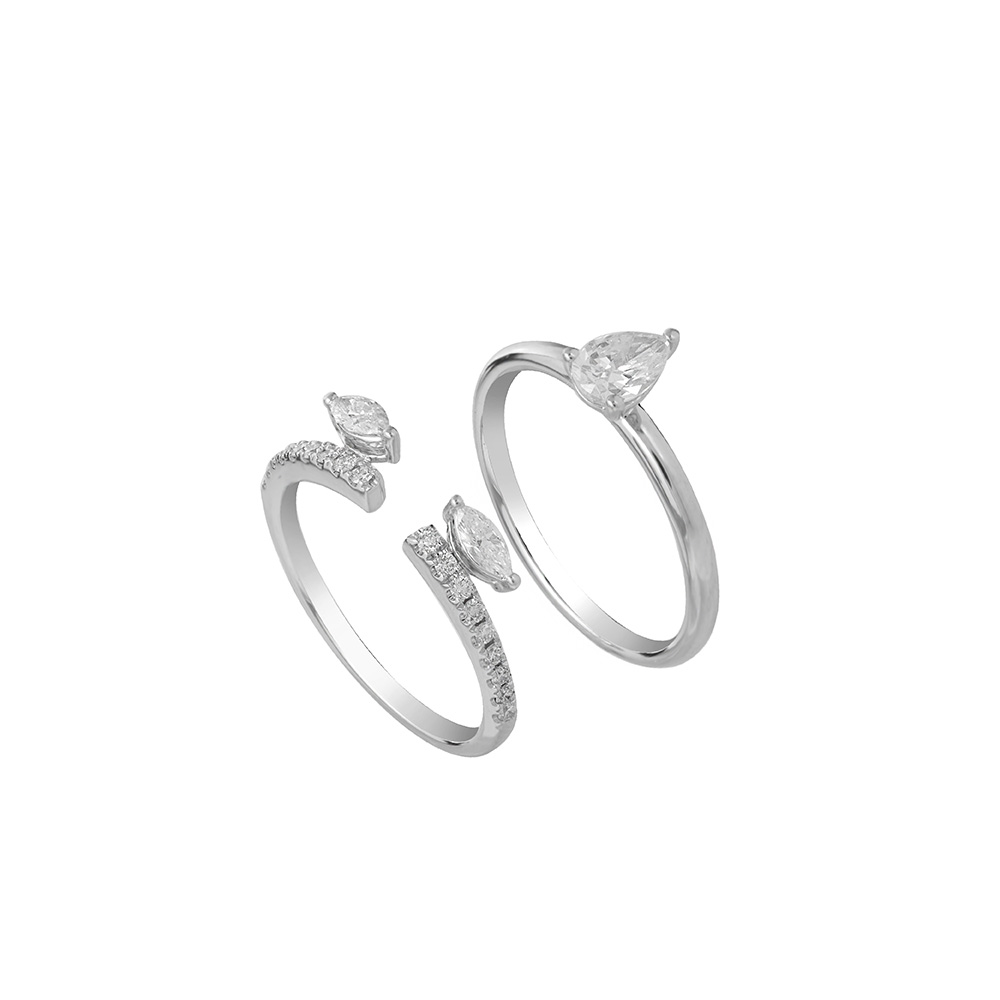 Diamond Ring in 18K White Gold