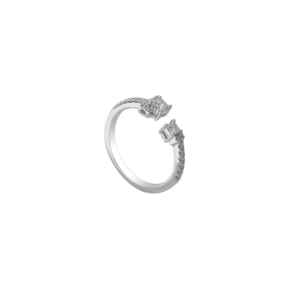 Diamond Ring in 18K White Gold